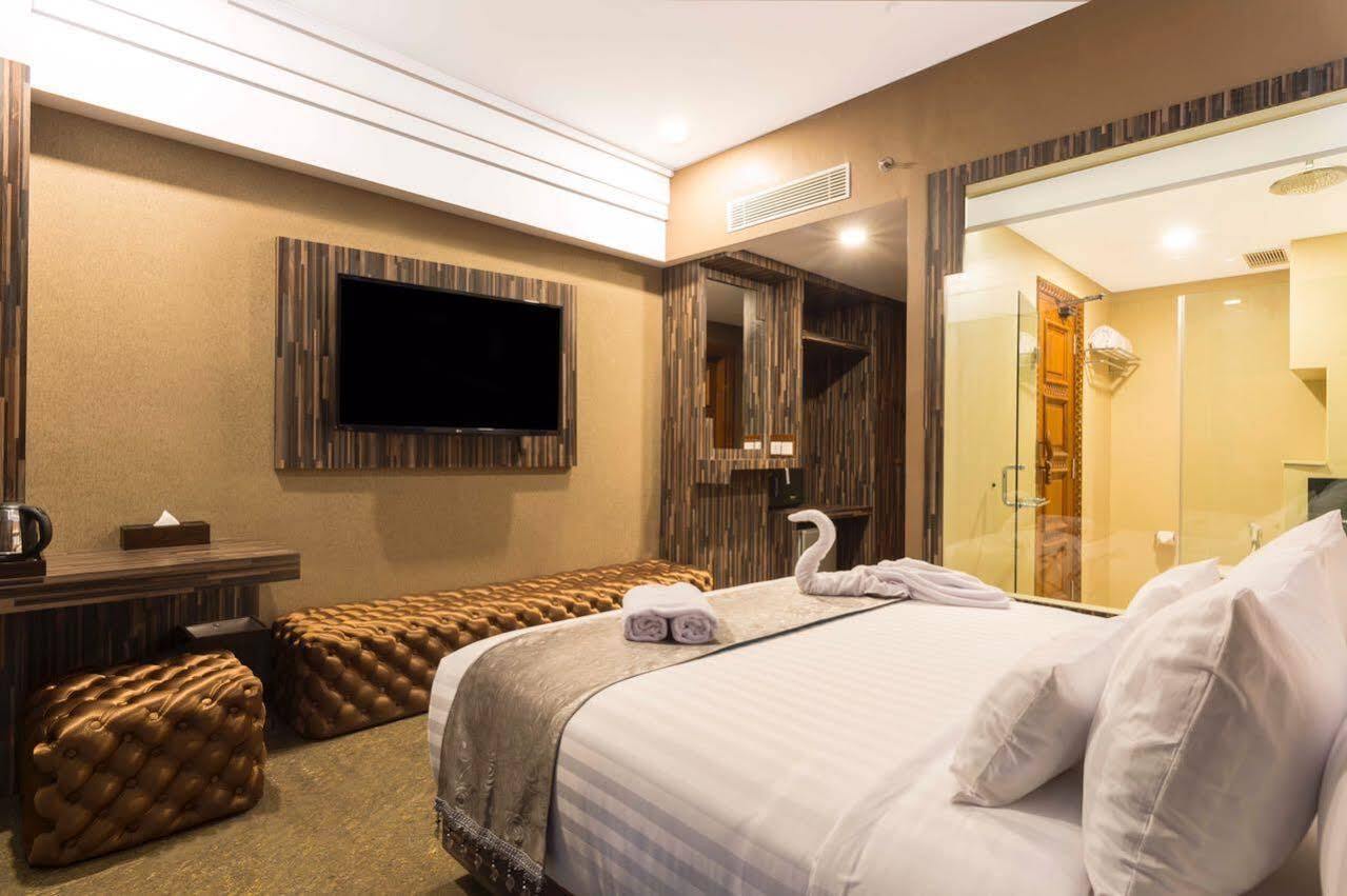 Kj Hotel Yogyakarta Exterior foto