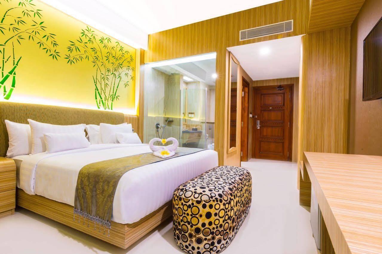 Kj Hotel Yogyakarta Exterior foto