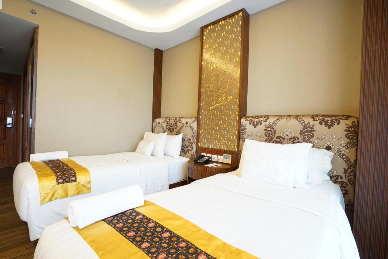 Kj Hotel Yogyakarta Exterior foto